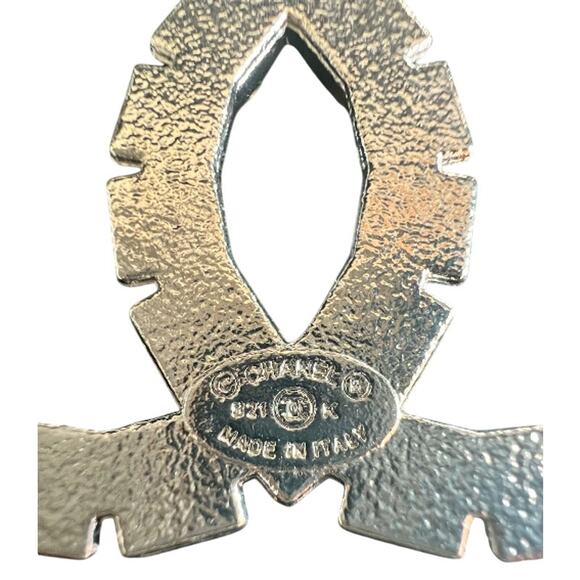 Chanel Silver Interlocking Brilliant Crystal Brooch Winter Act II 2021 (CCXX020) - Picture 5 of 5